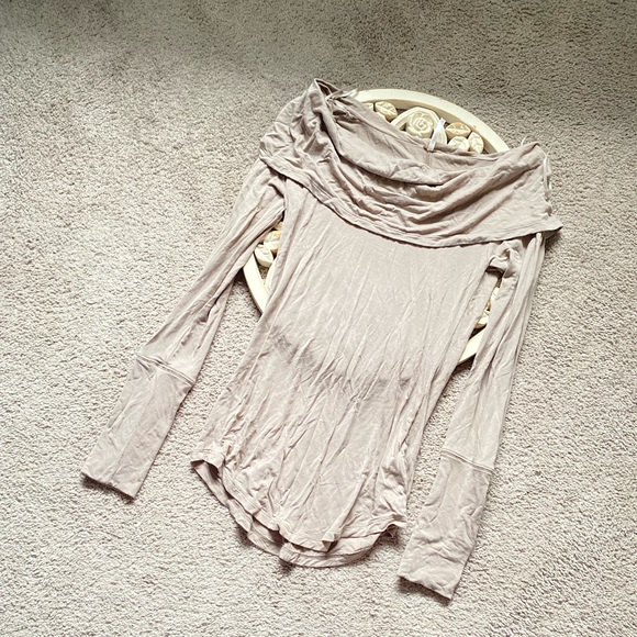 Free People Off The Shoulder Top Nude Earth Toned Long Sleeve Size X-Small - Picture 12 of 14